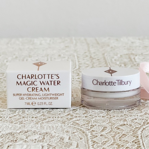 Charlotte Tilbury Magic Water Cream 0.23 fl. oz. Deluxe Sample Pot - Picture 1 of 6